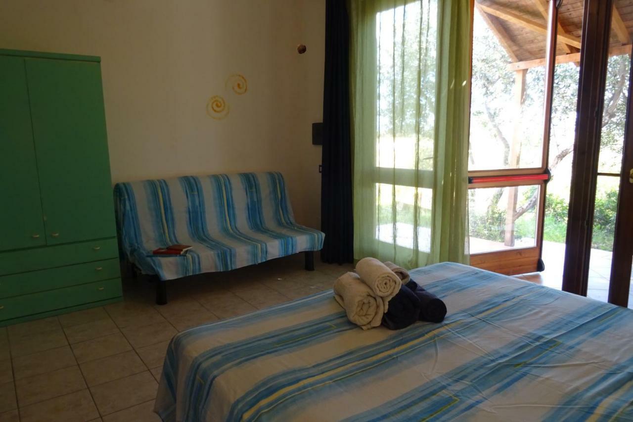 B&B Casa Per Ferie Villaggiocarovana Castiadas Exterior foto